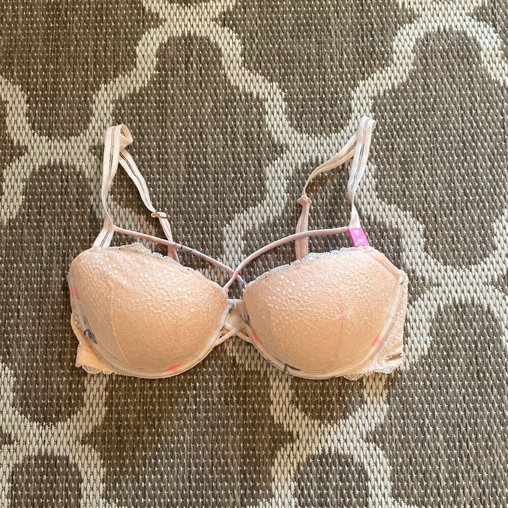 Victoria’s Secret push-up bra size 36D